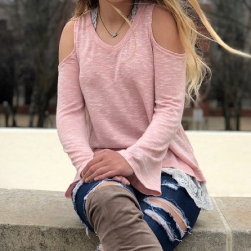 Shoulder Cutout pink sweater